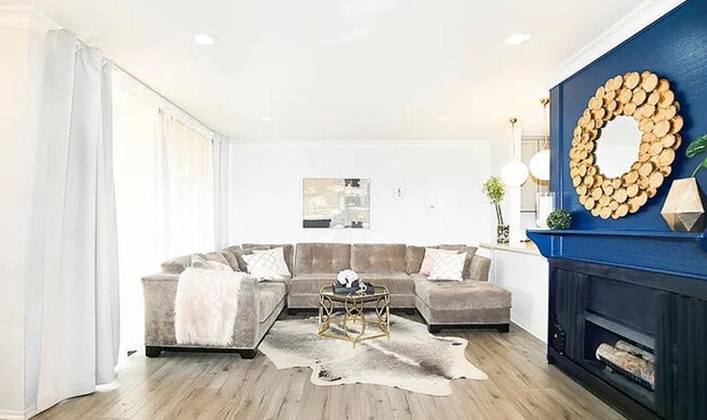 Building Photo - "Chic Pasadena Retreat: 1-Bedroom Gem with...