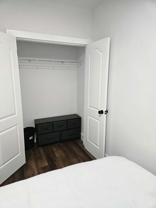 Foto del edificio - 11765 Glenfield Ave