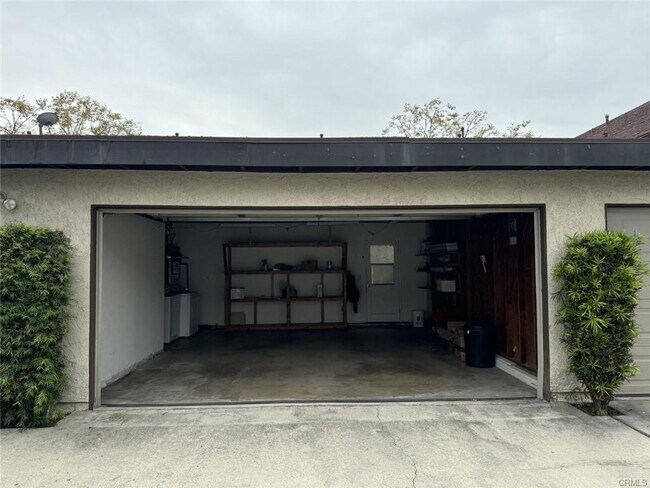 Foto del edificio - 845 W Foothill Blvd