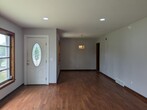 Primary Photo - 165 E Toombs Ave