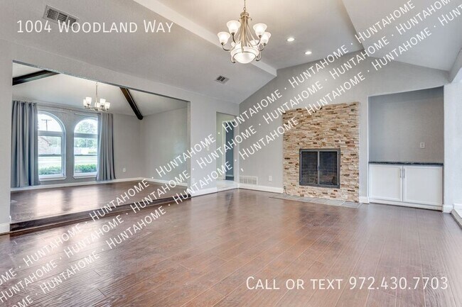 Foto del edificio - 1004 Woodland Way