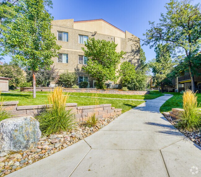 Apartments for Rent in Lakewood CO 2,184 Rentals