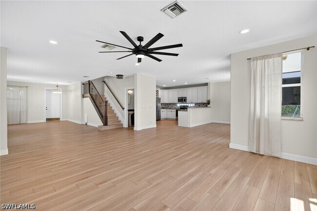 Foto del edificio - 9734 Silvercreek Ct