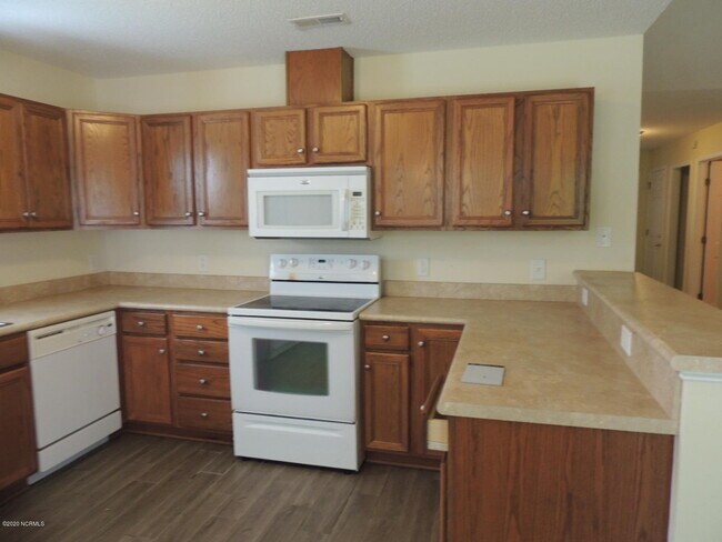 Foto del edificio - 3100 Drew Ave