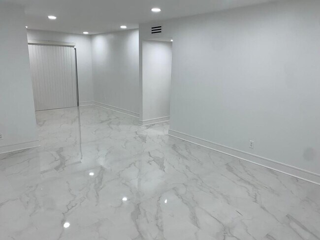 Foto del edificio - 4040 San Felipe St