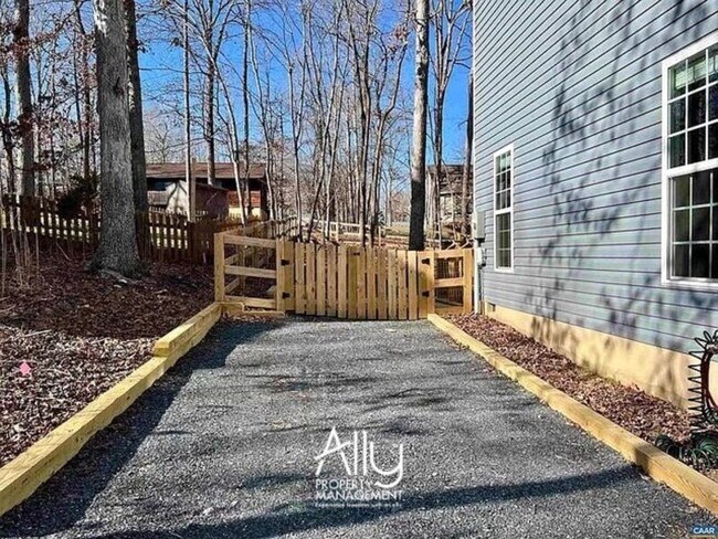 Foto del edificio - 6 Barkley Ln