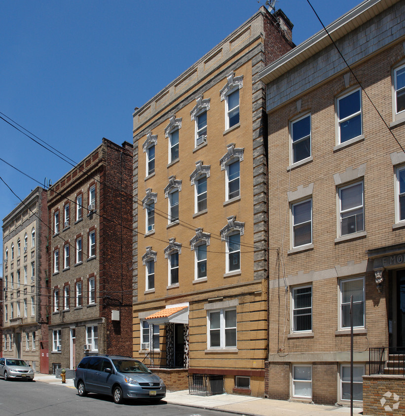 Foto del edificio - 95 Nichols St
