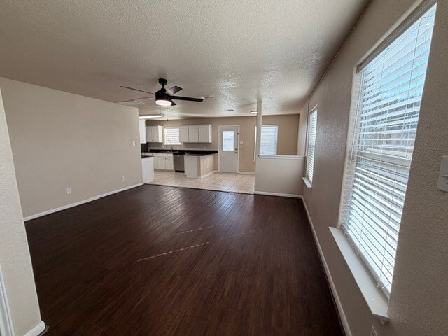 Building Photo - 2602 Shark Cir