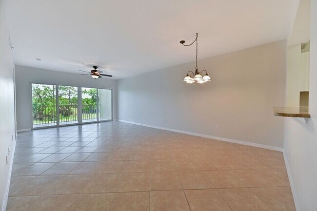 Building Photo - 10030 Maddox Ln