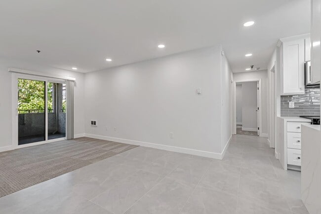 Foto del edificio - 880 E Fremont Ave