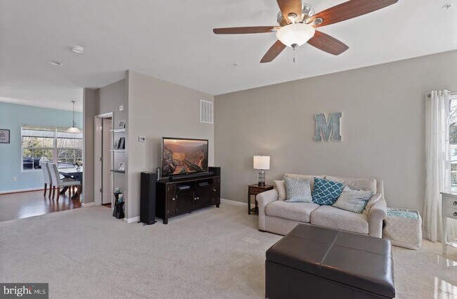 Building Photo - 7539 Stonehouse Run Dr