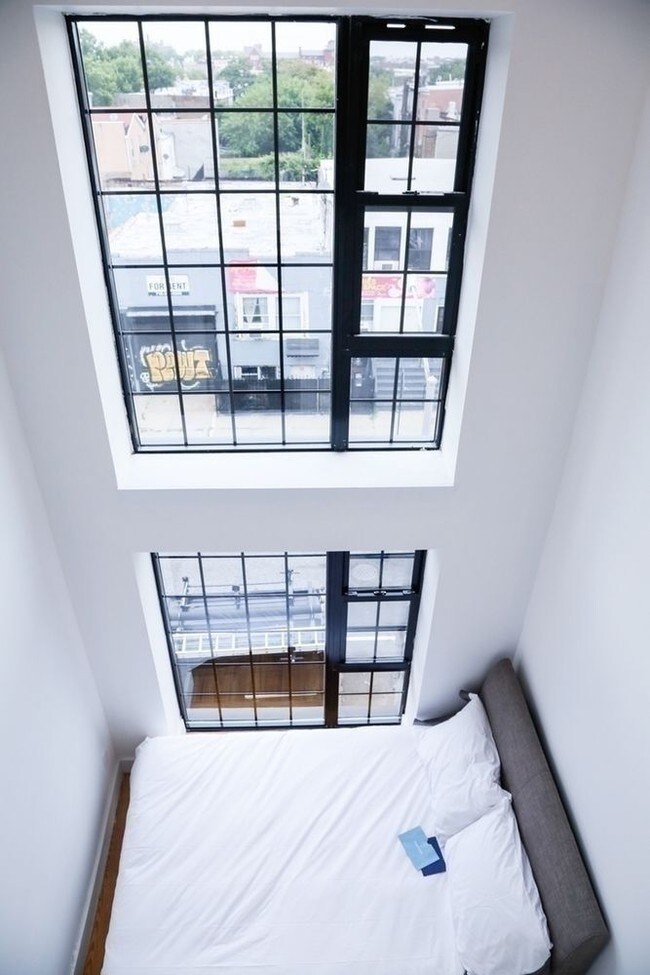 Foto del edificio - 570 Evergreen Ave