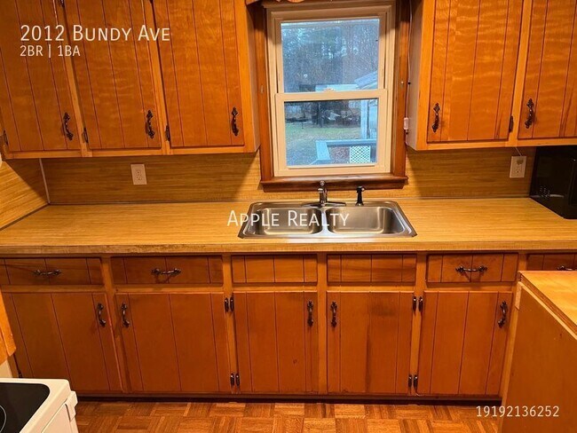 Building Photo - 2012 Bundy Ave. - Available 06/01/2023
