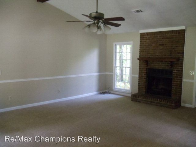Foto del edificio - 2621 White Chapel Dr