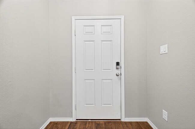 Building Photo - 40347 Blossom Vly Ln
