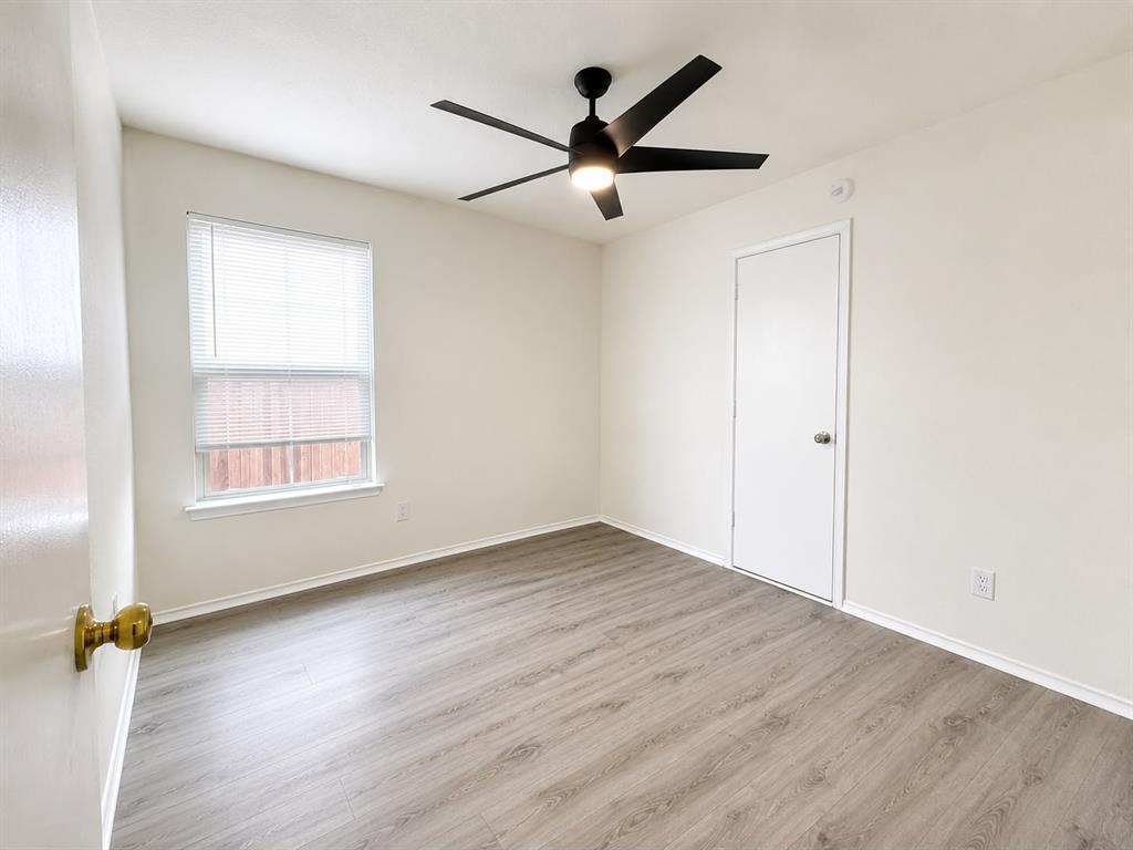 Foto del edificio - 13800 Benjamin Harrison St