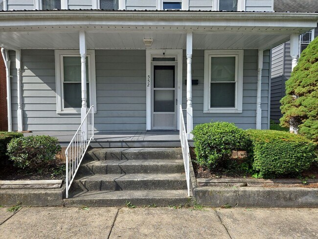 Foto del edificio - 552 E King St