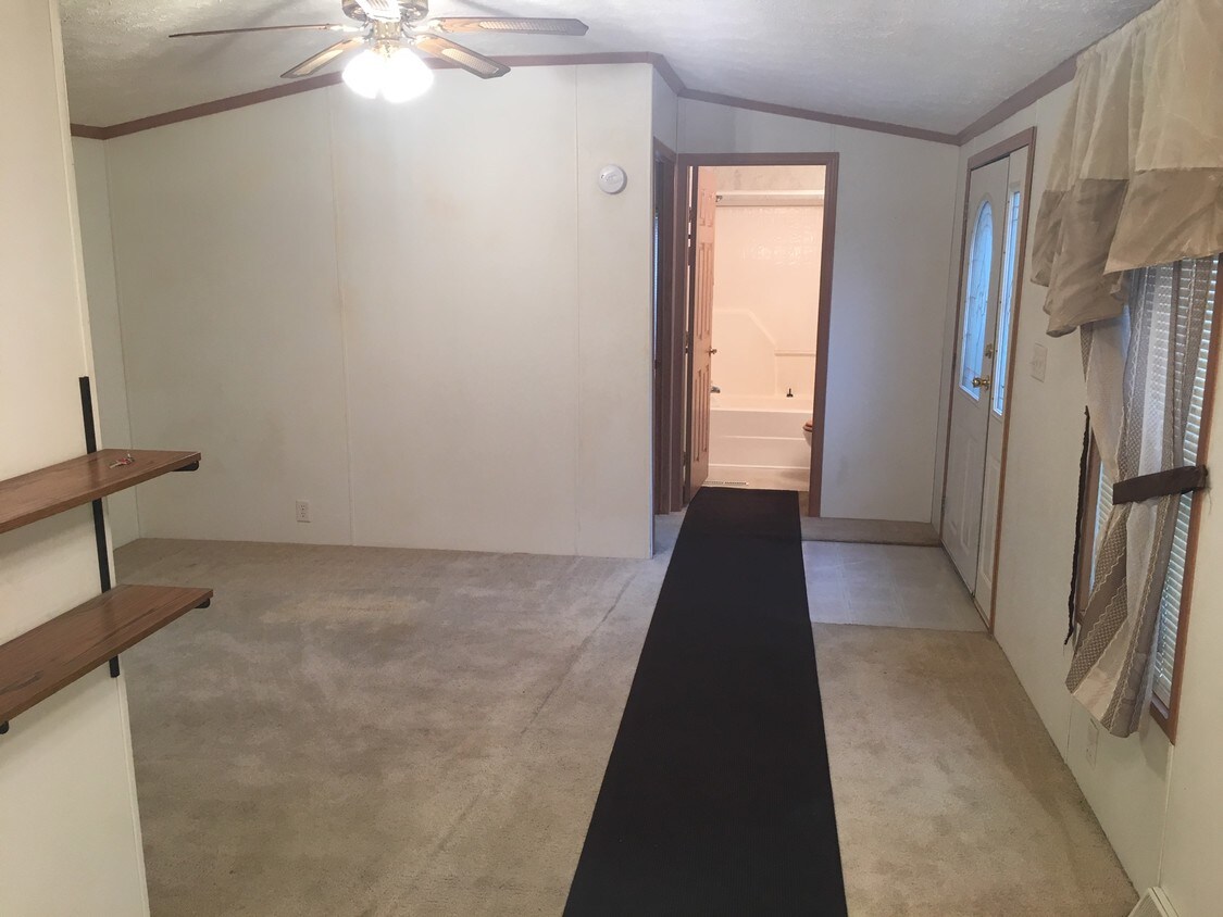 Primary Photo - 2072 3468th Rd