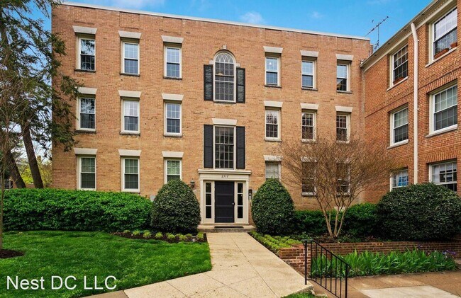 Building Photo - 1 br, 1 bath House - 2717 Ordway St NW Unit 1