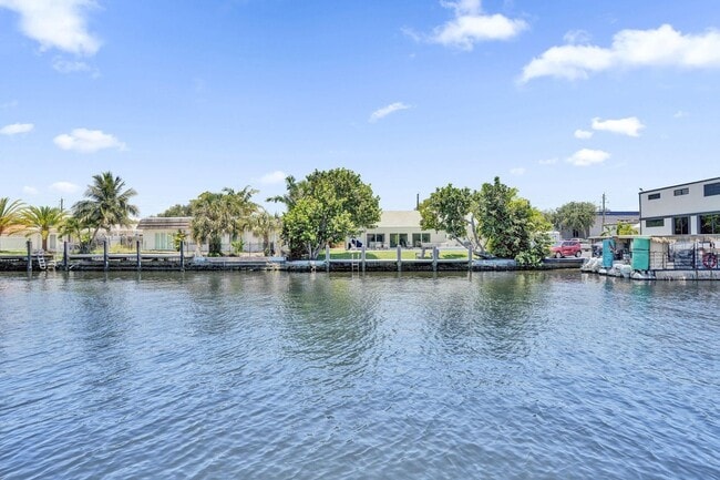Photo - 2020 NE 15TH AVE FORT LAUDERDALE, FL 33315 House