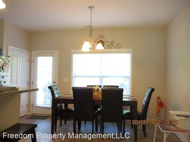 Building Photo - 4 br, 2.5 bath House - 203 Blue Bay Ln