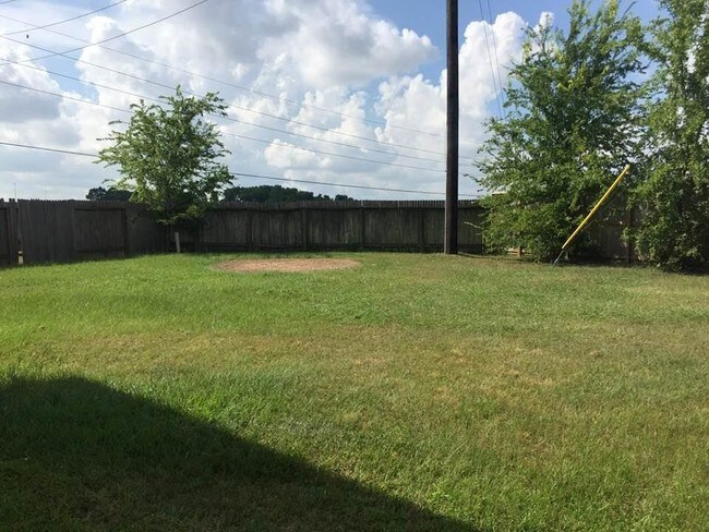 Foto del edificio - 15703 Regal Trace Ln