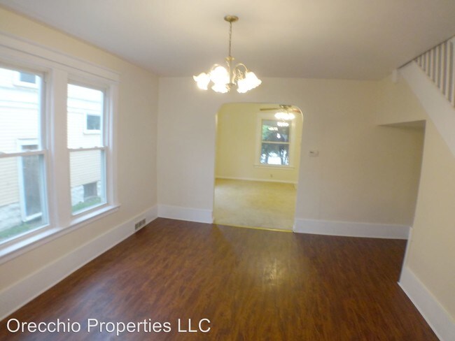 Foto del edificio - 3153-3155 West St