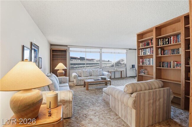 Foto del edificio - 205 E Harmon Ave