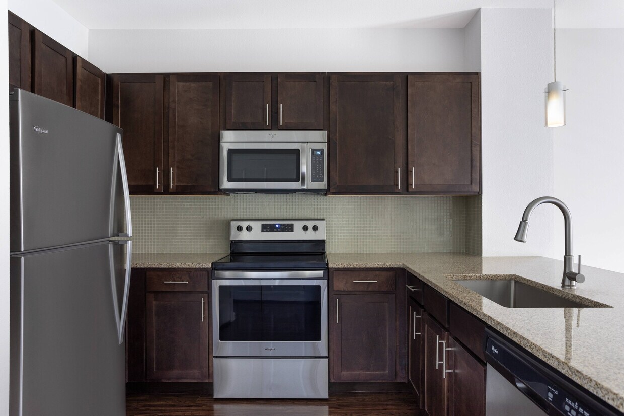 Allora Bella Terra Apartments in Richmond, TX