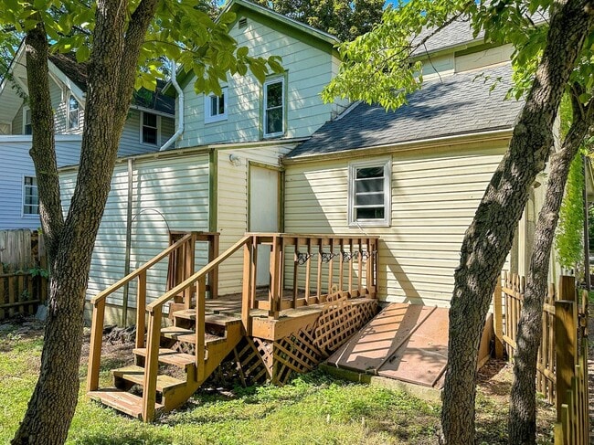 Foto del edificio - 111 S Titus Ave