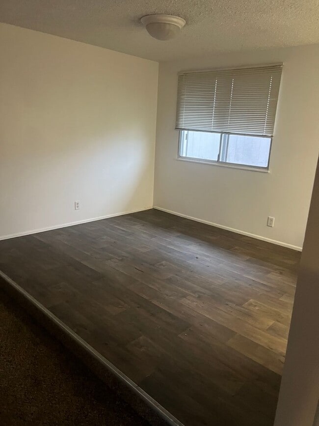 Building Photo - milm37