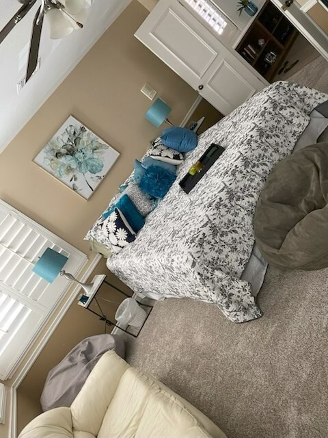 Foto del edificio - 1749 Hampshire Ct