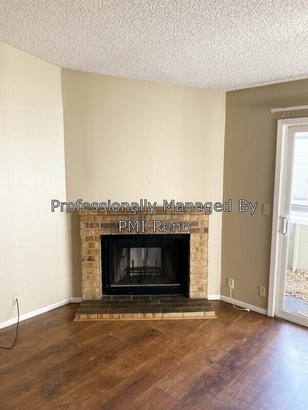 Foto del edificio - 555 E Patriot Blvd