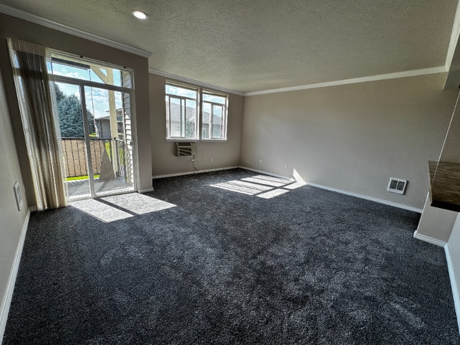Building Photo - 22855 E Country Vista Dr