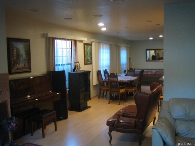 Foto del edificio - 790 Palma St