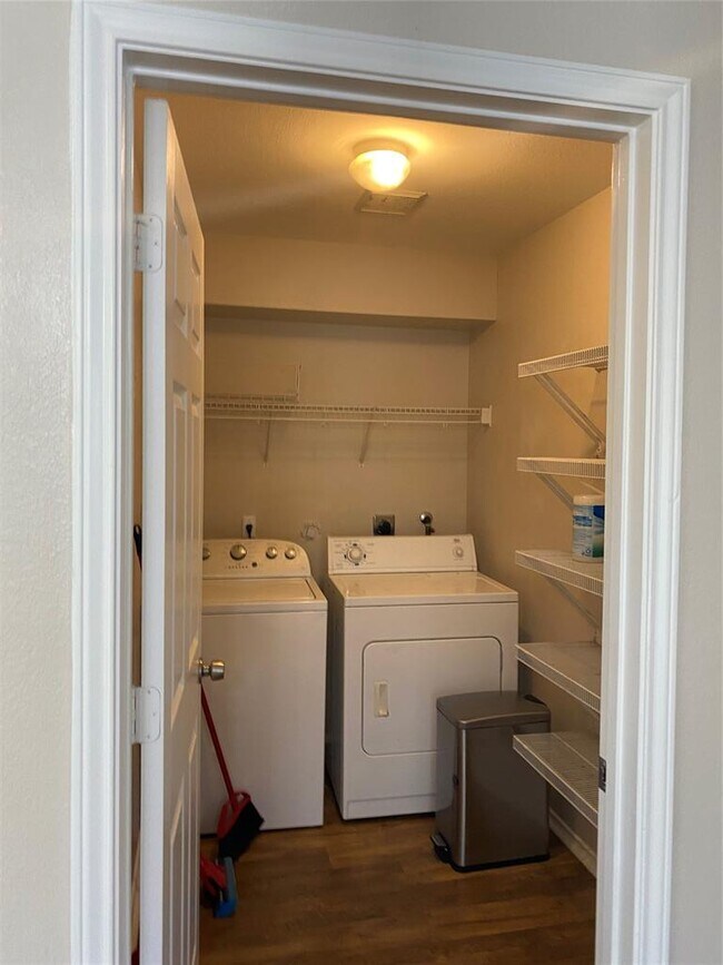 Foto del edificio - 1315 Mojave Bend