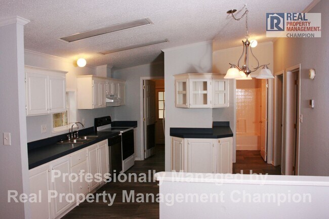 Foto del edificio - Charming Home in Quiet Neighborhood Near Monkey Junction