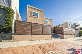 Building Photo - 136 N Rampart Blvd