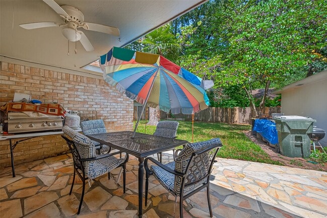 Building Photo - 25314 Lynbriar Ln
