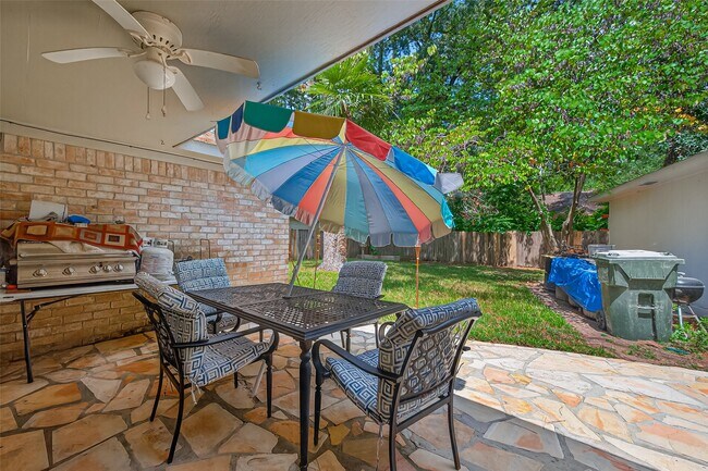 Foto del edificio - 25314 Lynbriar Ln