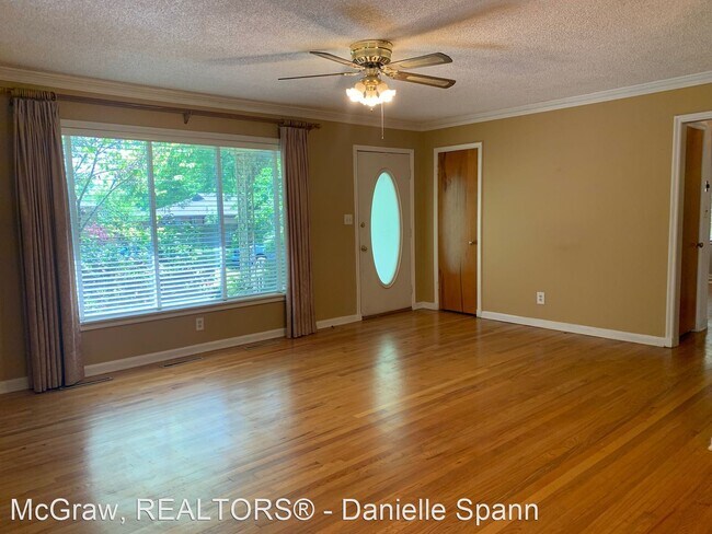 Building Photo - 3 br, 1.5 bath House - 2668 S Vandalia Ave.