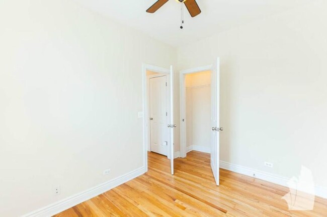 Building Photo - 2 bedroom in Chicago IL 60613