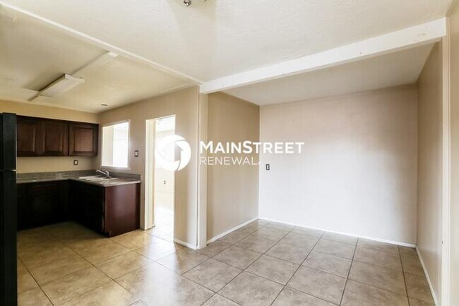 Foto del edificio - 4 Bedroom Pet-Friendly Home in Phoenix, AZ...