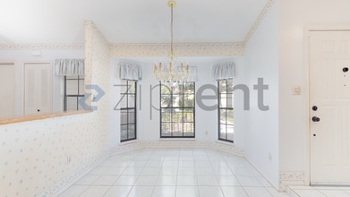 Building Photo - Unit