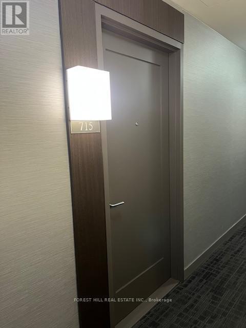 Photo du bâtiment - 310 Tweedsmuir Ave