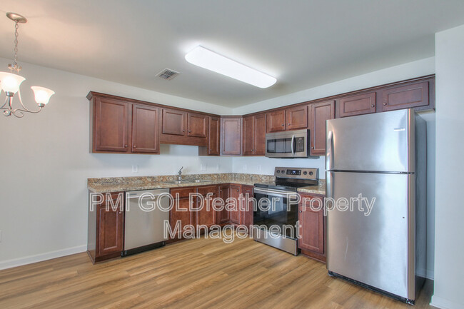 Foto del edificio - 308 Dill Ln