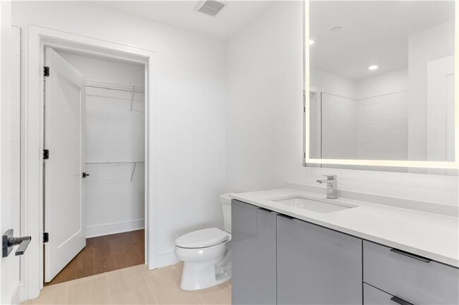 Foto del edificio - 788 West Marietta St NW