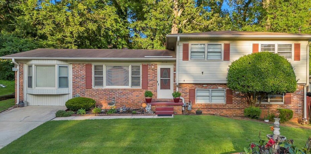 Foto principal - 2219 Euclid Rd NW