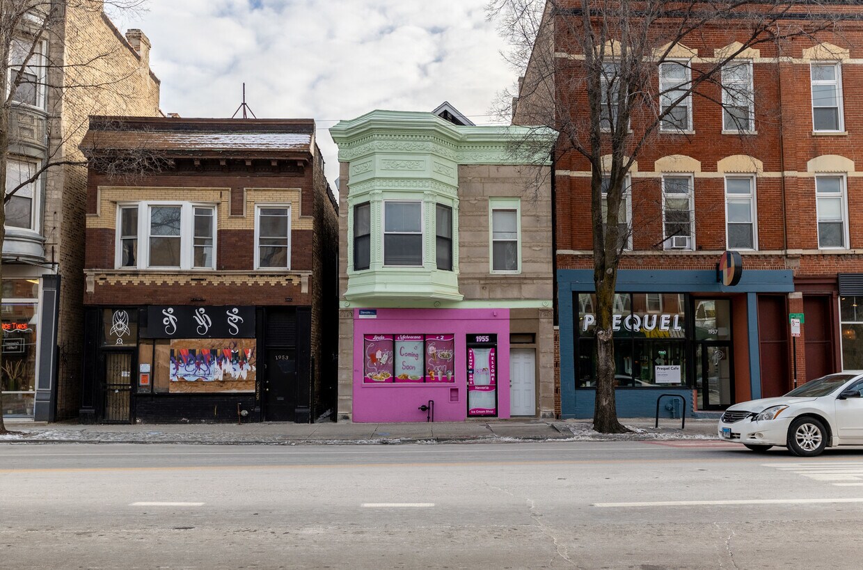 Primary Photo - 1955 W Chicago Ave