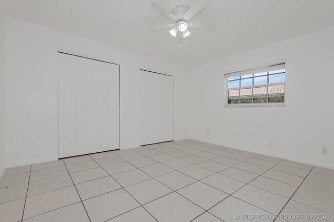 Building Photo - 8830 W Sample Rd